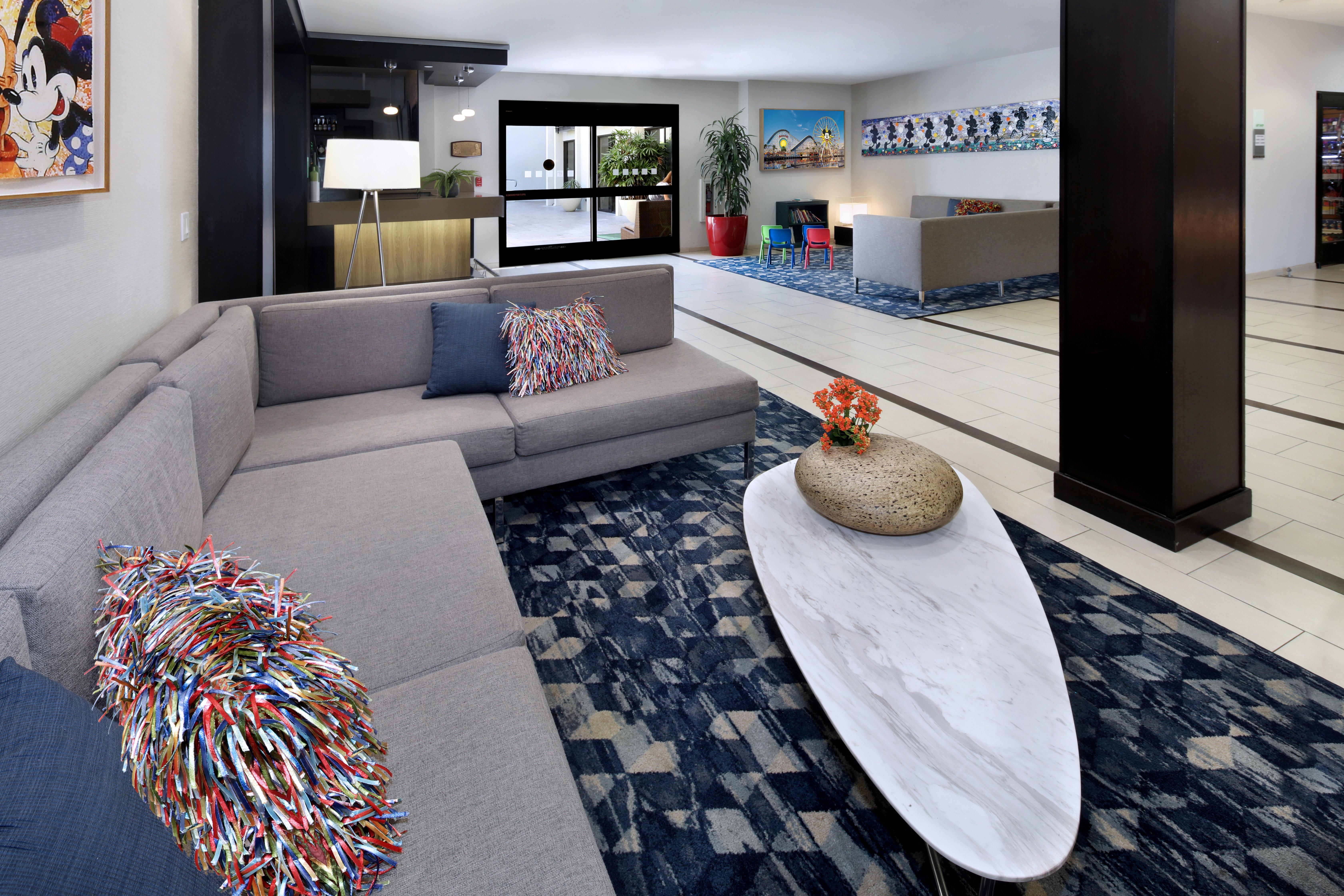Holiday Inn Hotel & Suites Anaheim By Ihg Eksteriør bilde