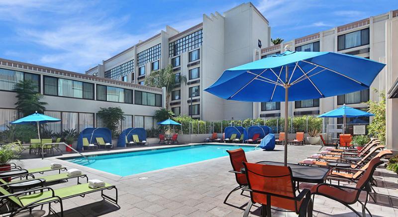 Holiday Inn Hotel & Suites Anaheim By Ihg Eksteriør bilde