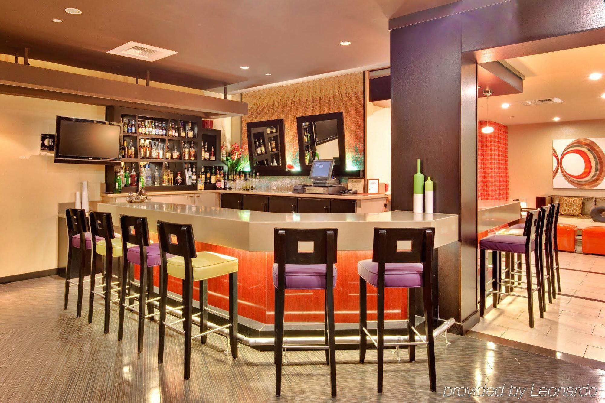 Holiday Inn Hotel & Suites Anaheim By Ihg Restaurant bilde