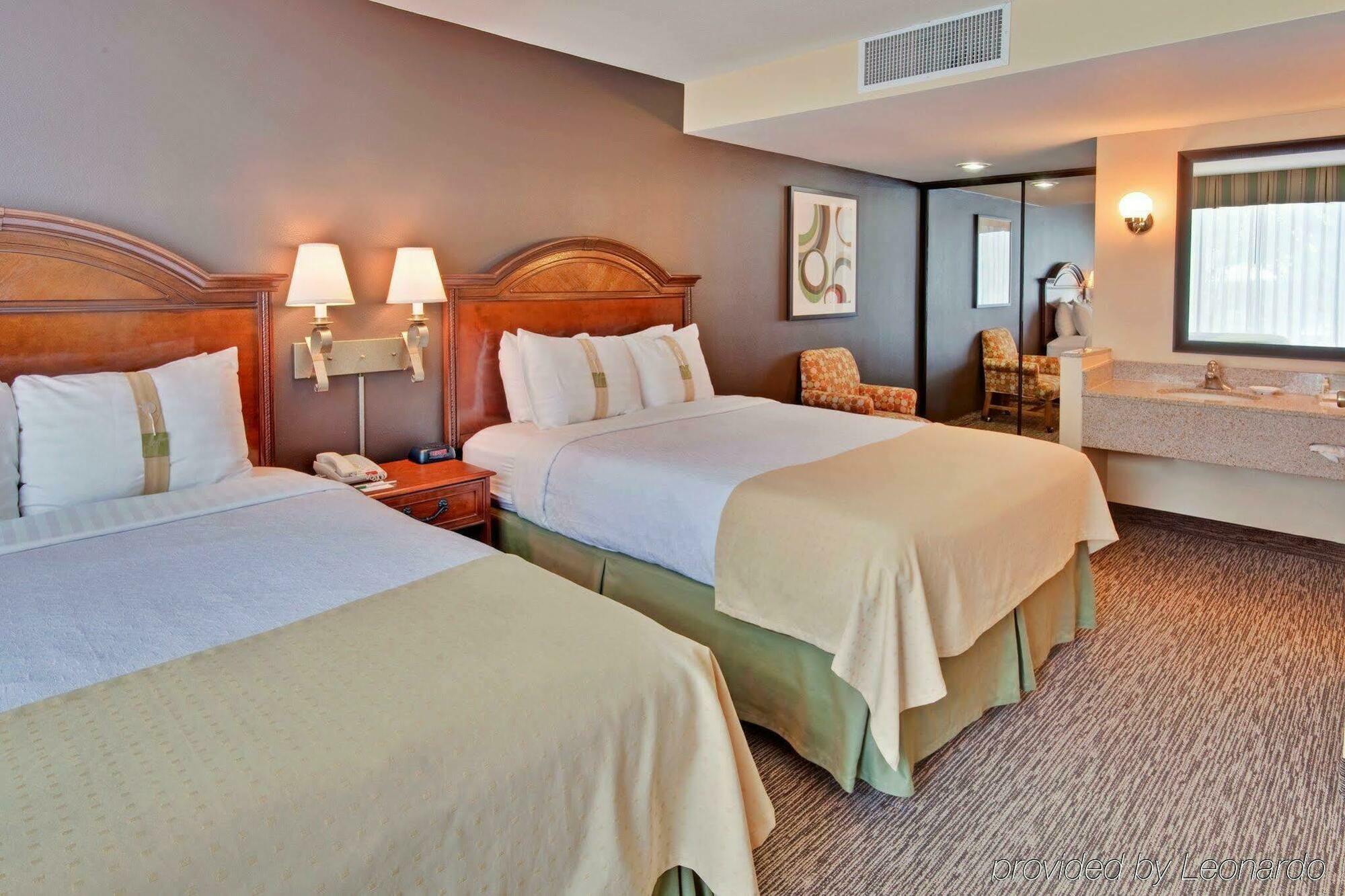 Holiday Inn Hotel & Suites Anaheim By Ihg Eksteriør bilde